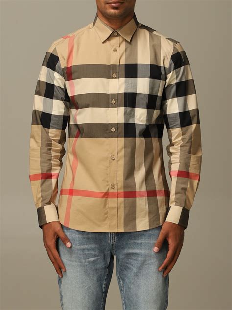 burberry shirt with chain